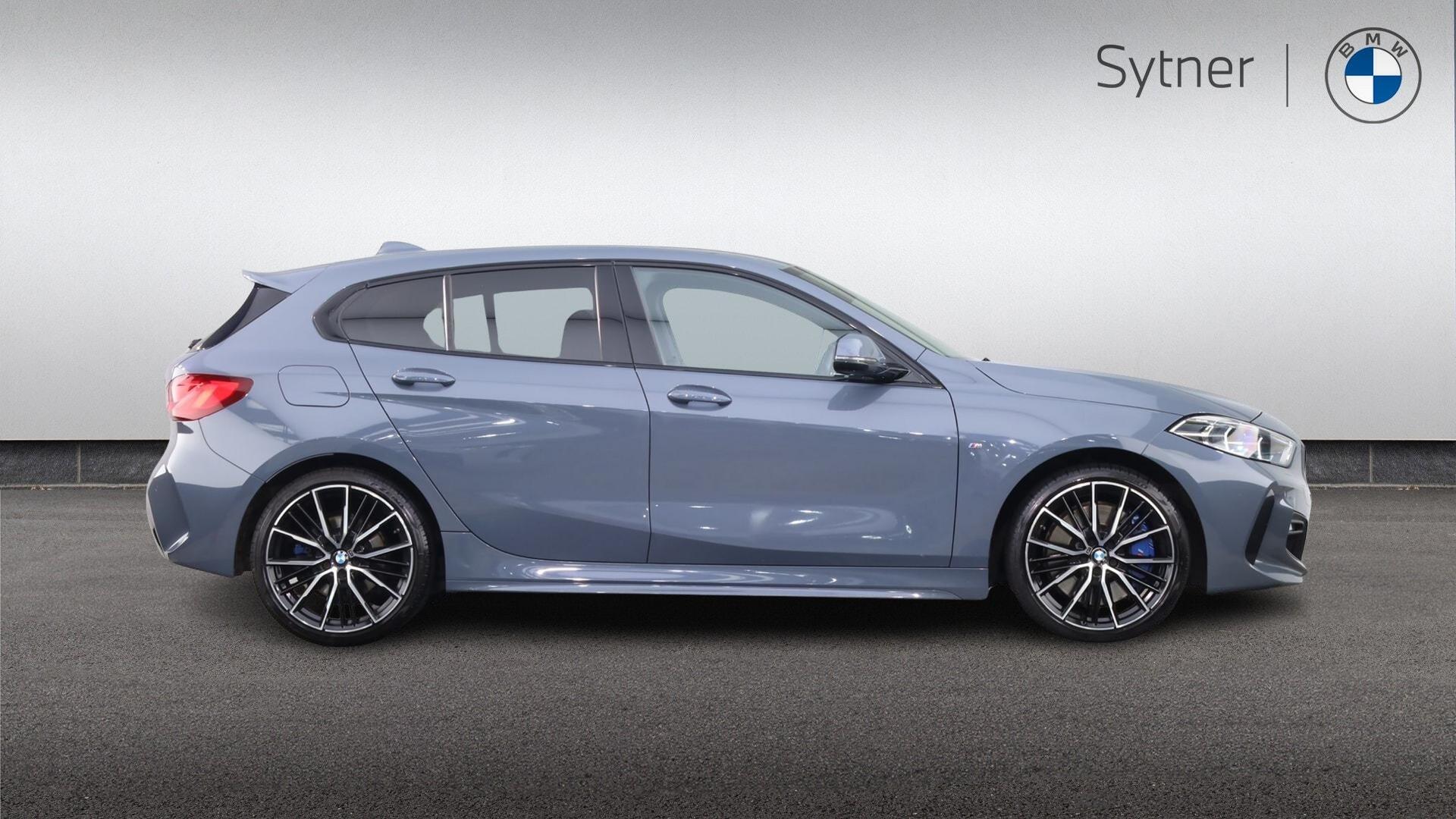BMW 1 Series view 3