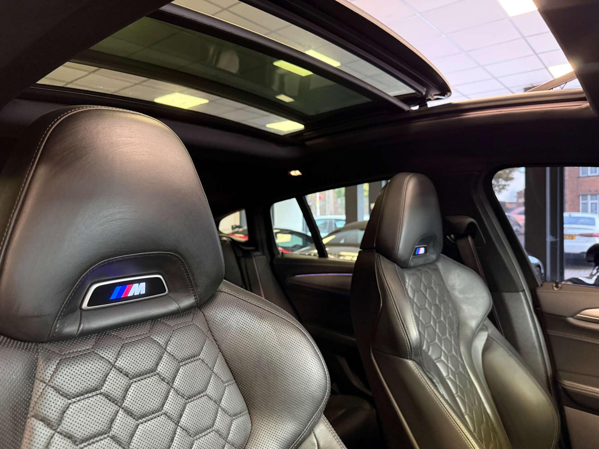 BMW X4 M view 32