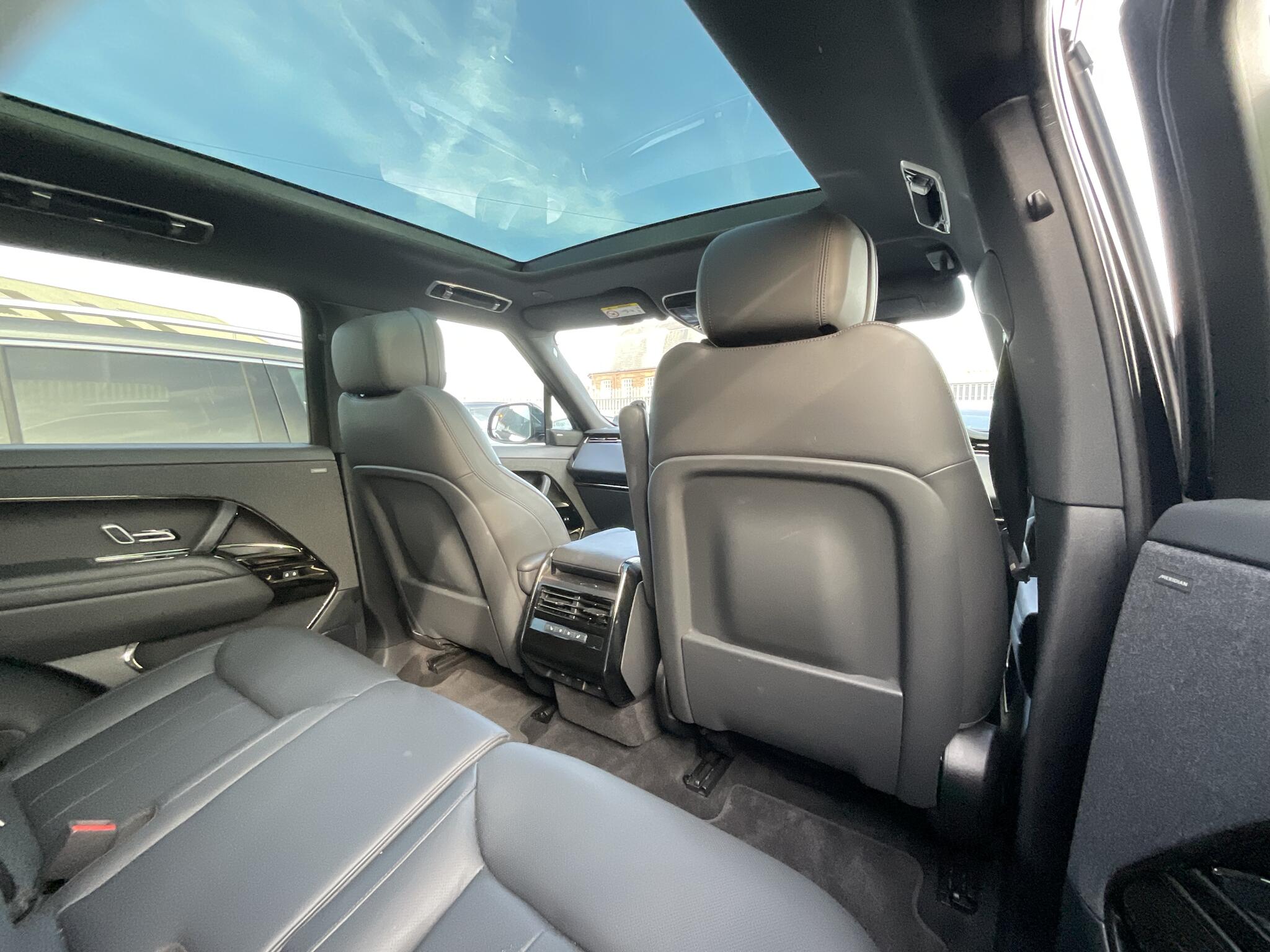 Land Rover Range Rover Sport view 10