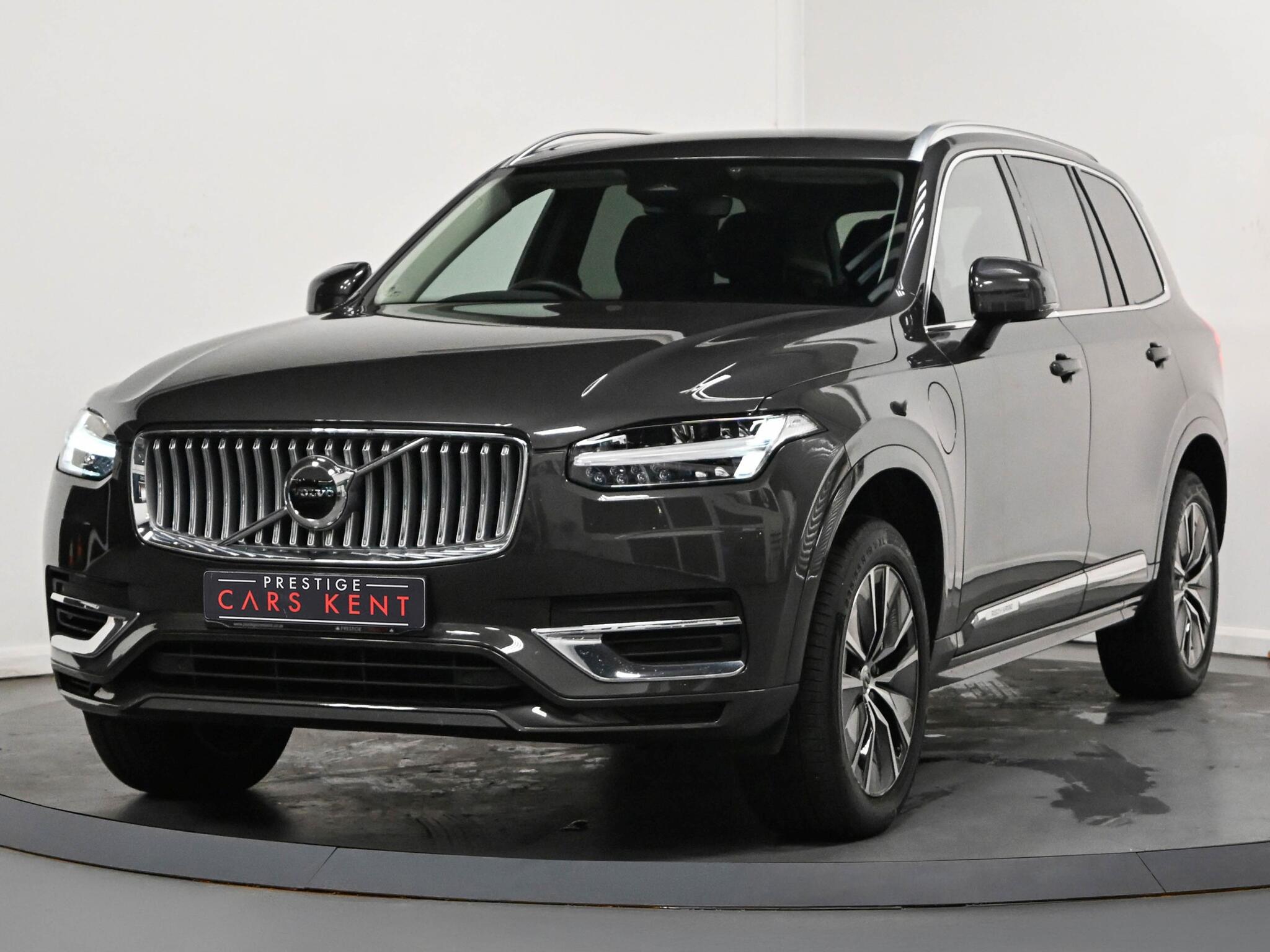 Volvo XC90 view 6