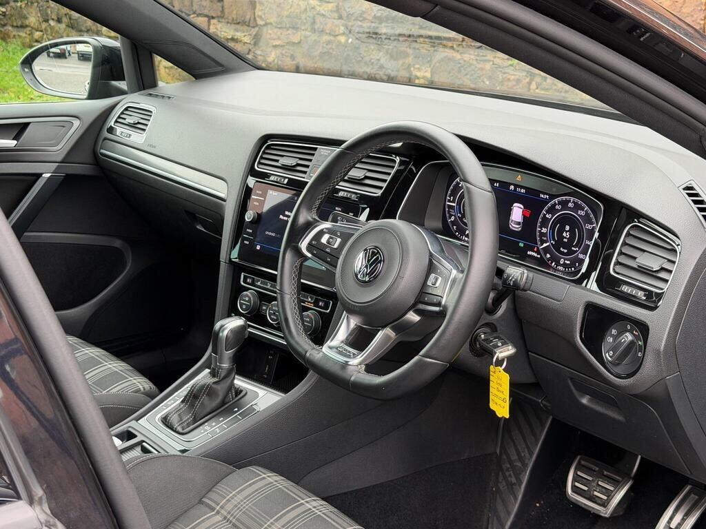 Volkswagen Golf view 11