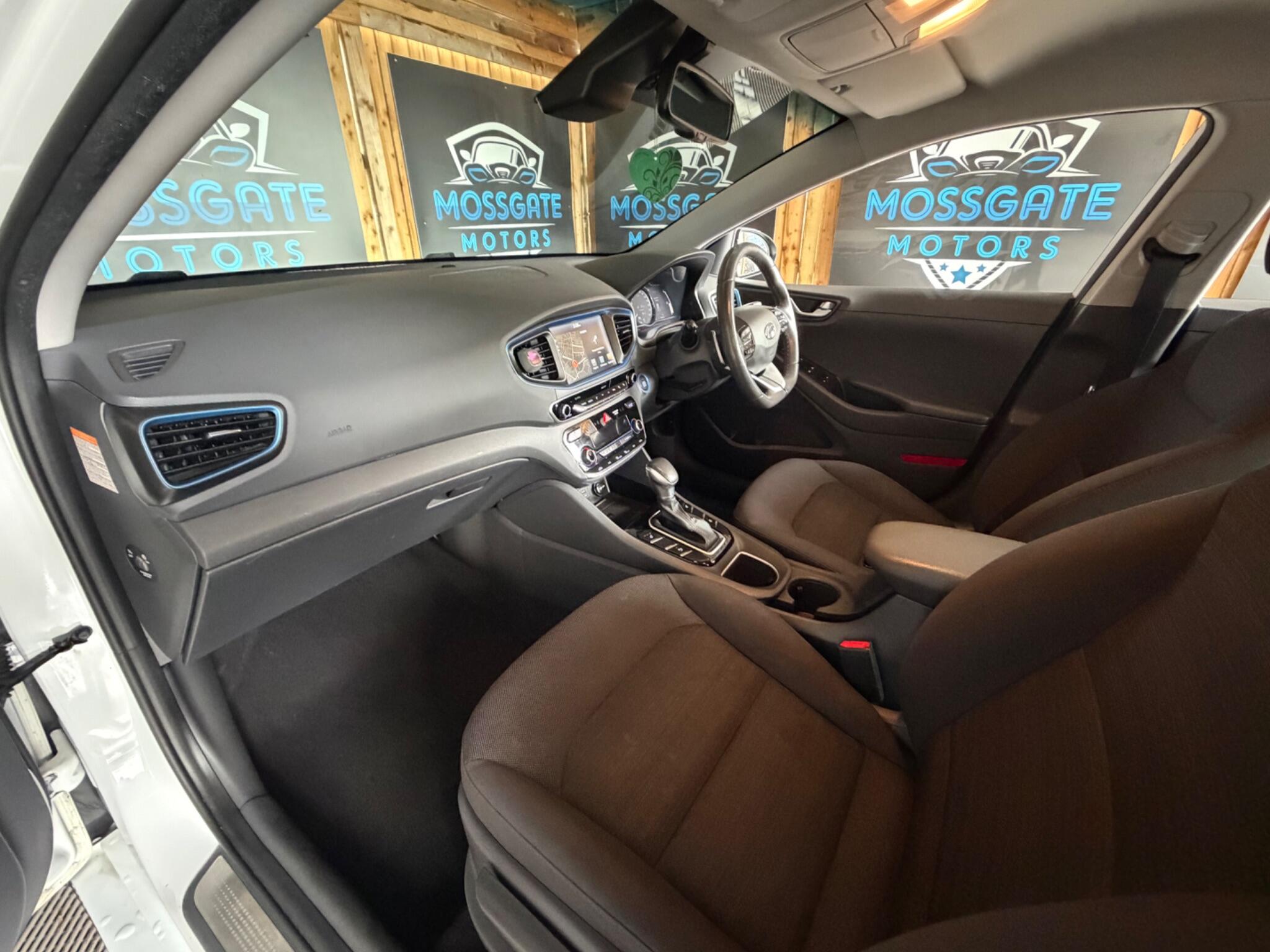 Hyundai Ioniq view 23