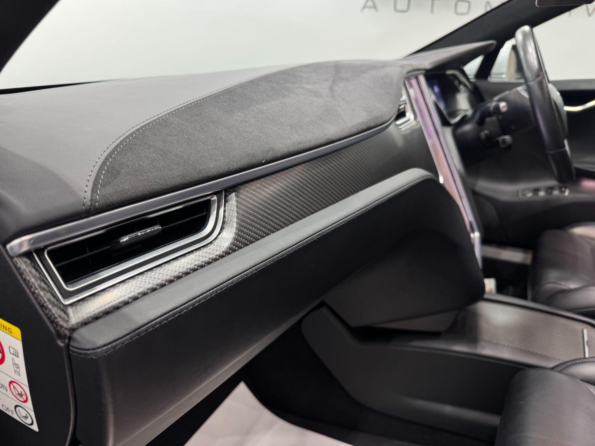 Tesla Model S view 60