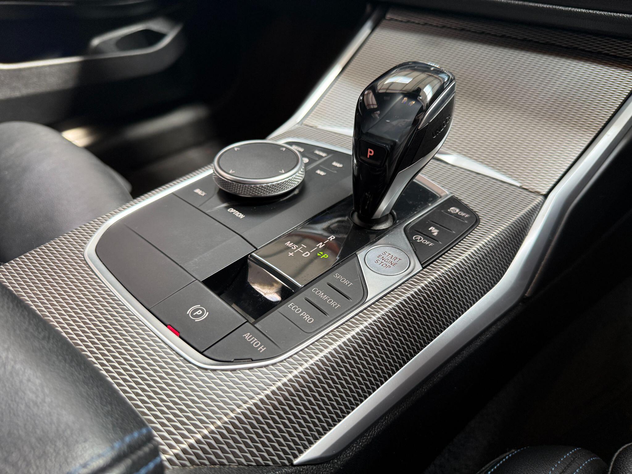 BMW 3 Series view 8