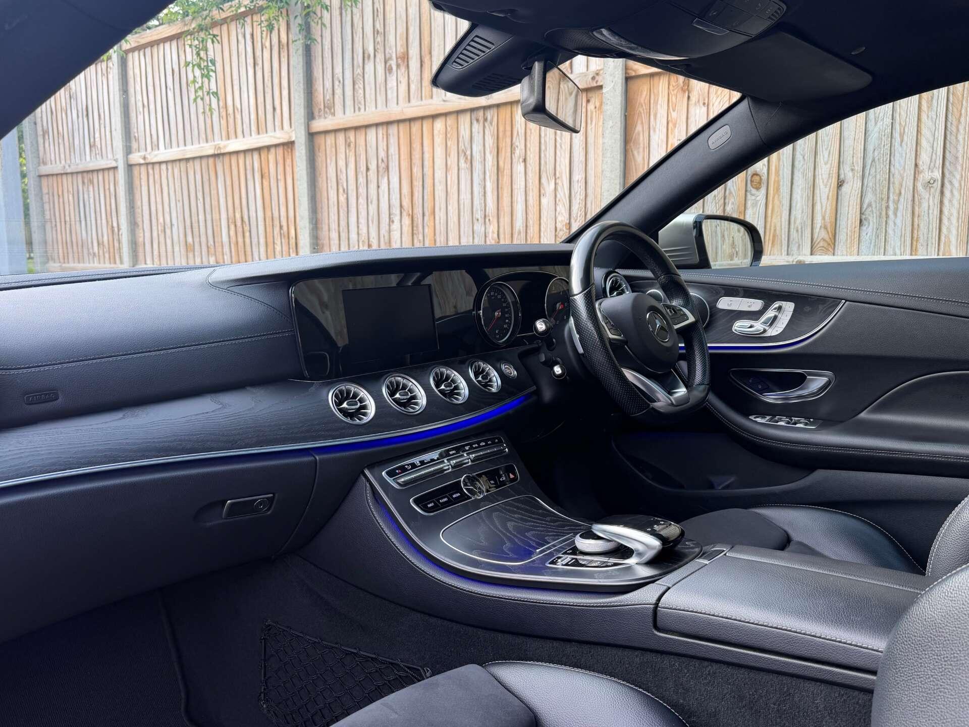 Mercedes-Benz E-Class view 3