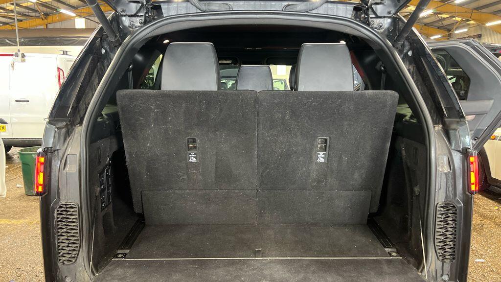 Land Rover Discovery 3 view 13