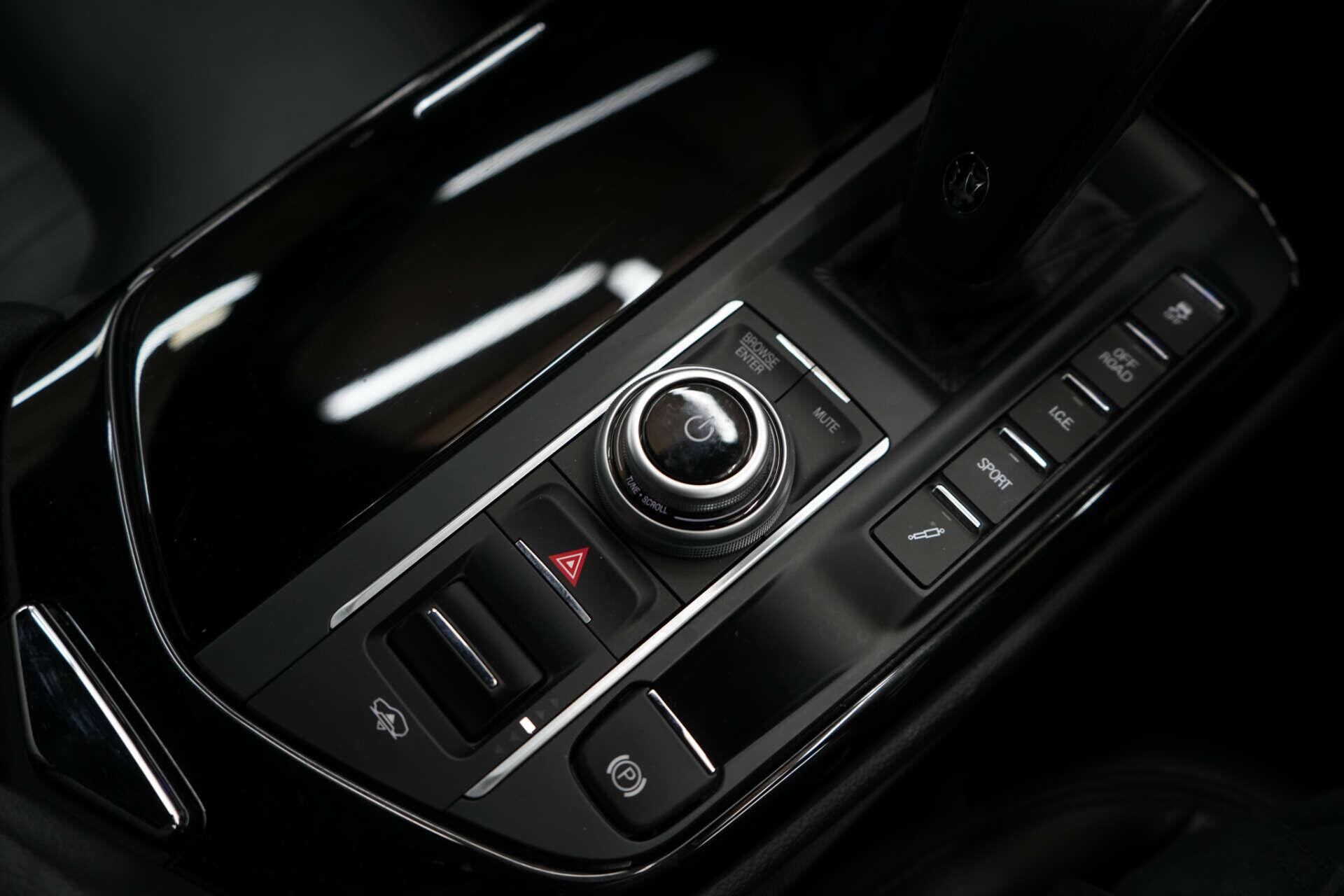 Maserati Levante view 29