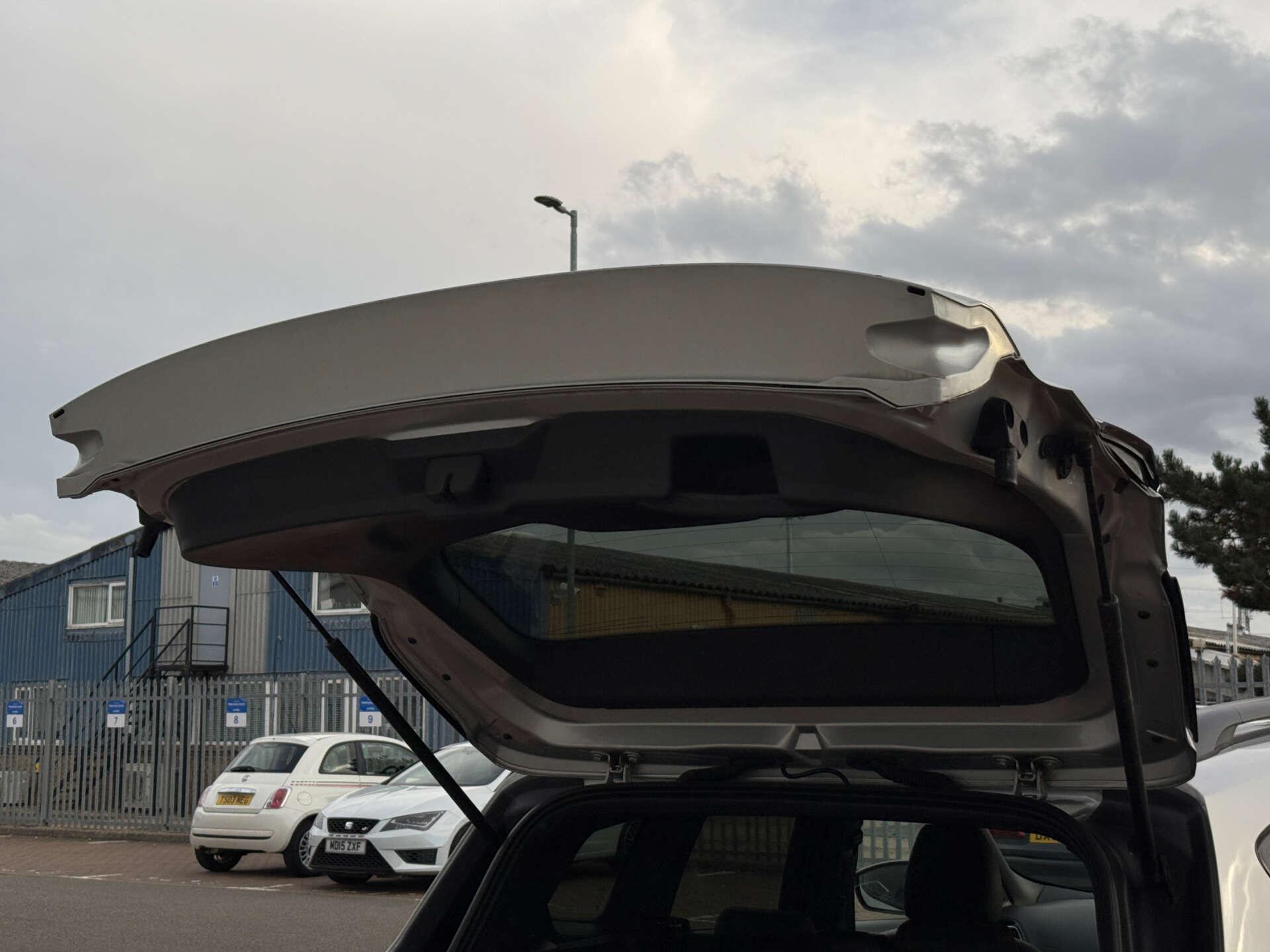 Ford Kuga view 32