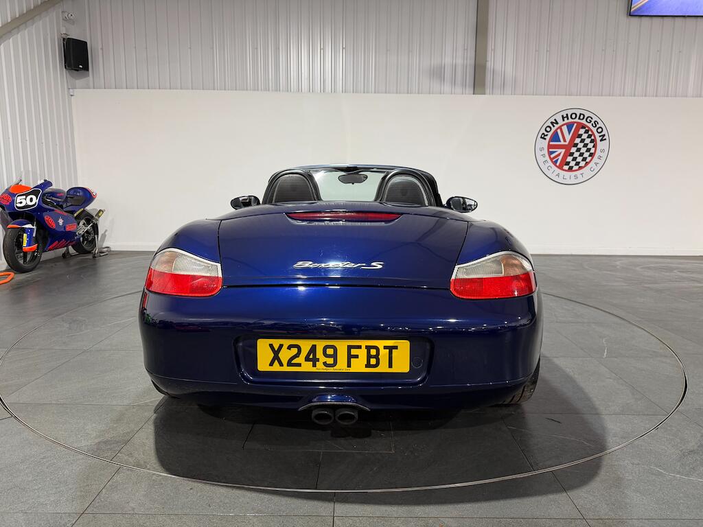 Porsche Boxster view 31