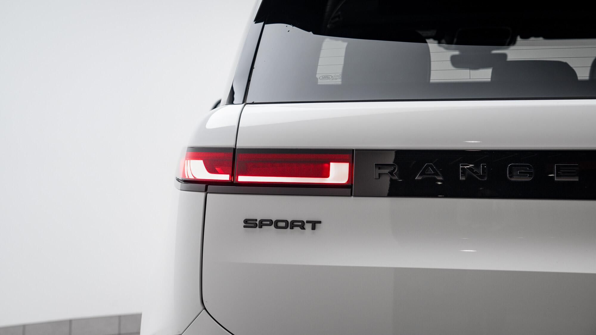 Land Rover Range Rover Sport view 15