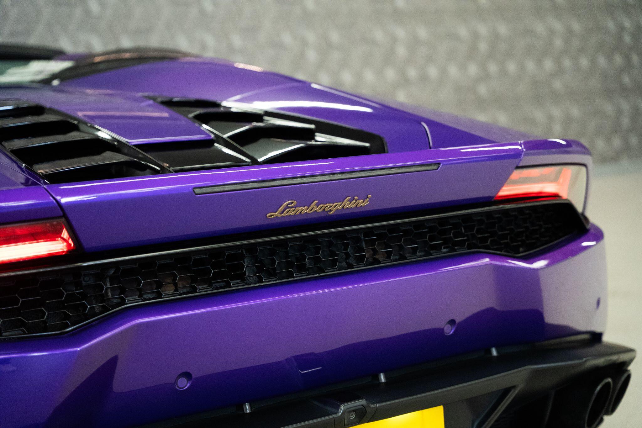Lamborghini Huracan view 60