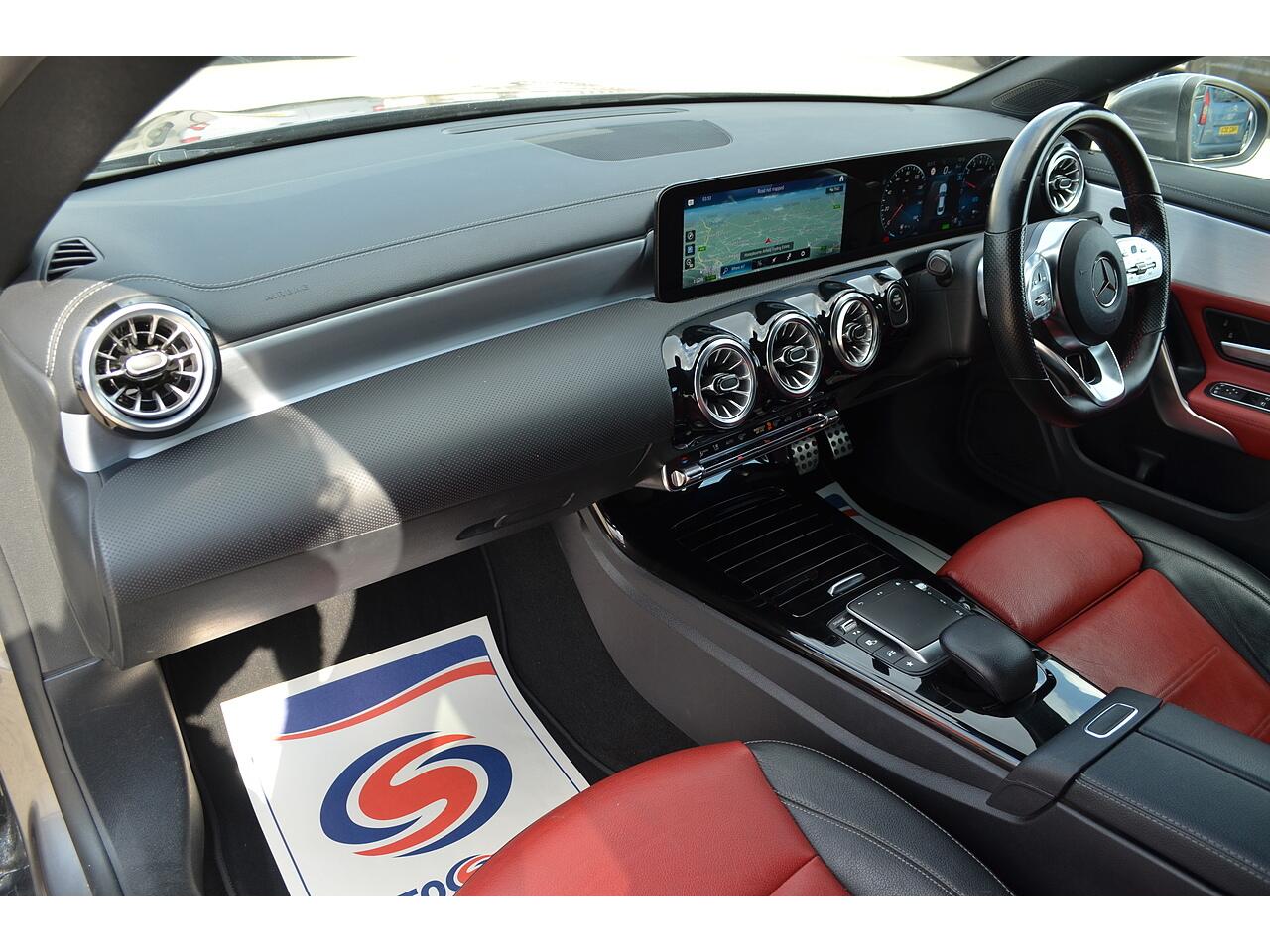 Mercedes-Benz Cla view 19