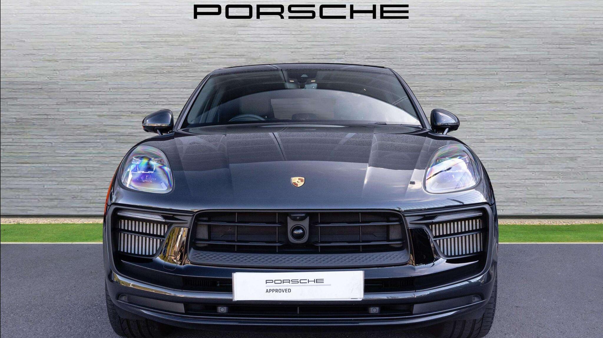 Porsche Macan view 6