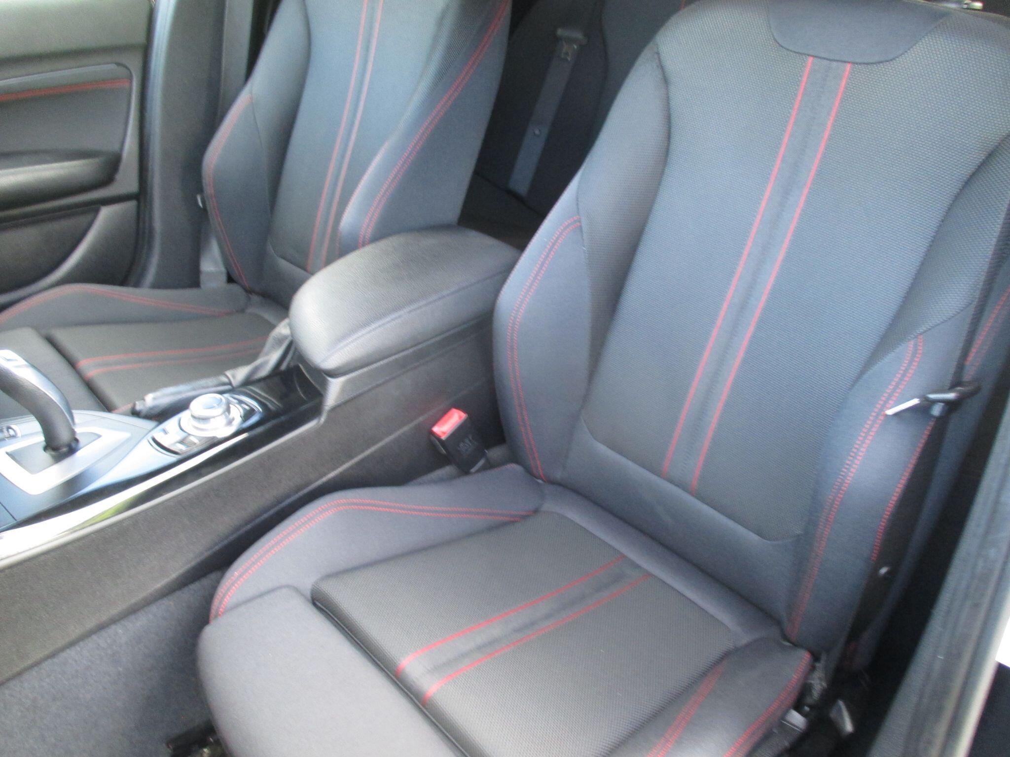 BMW 1 Series view 33