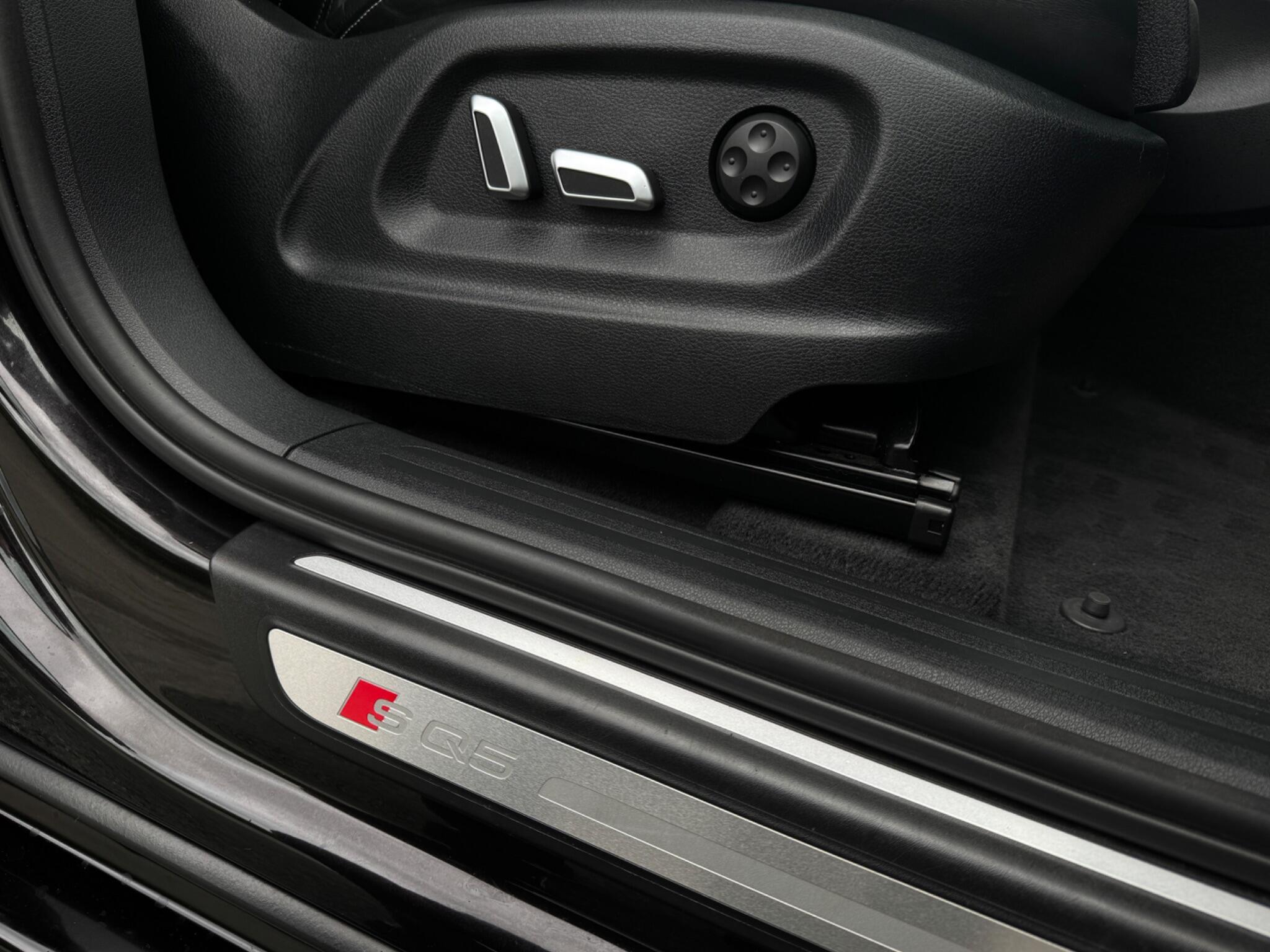 Audi SQ5 view 56