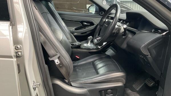Land Rover Range Rover Evoque view 3