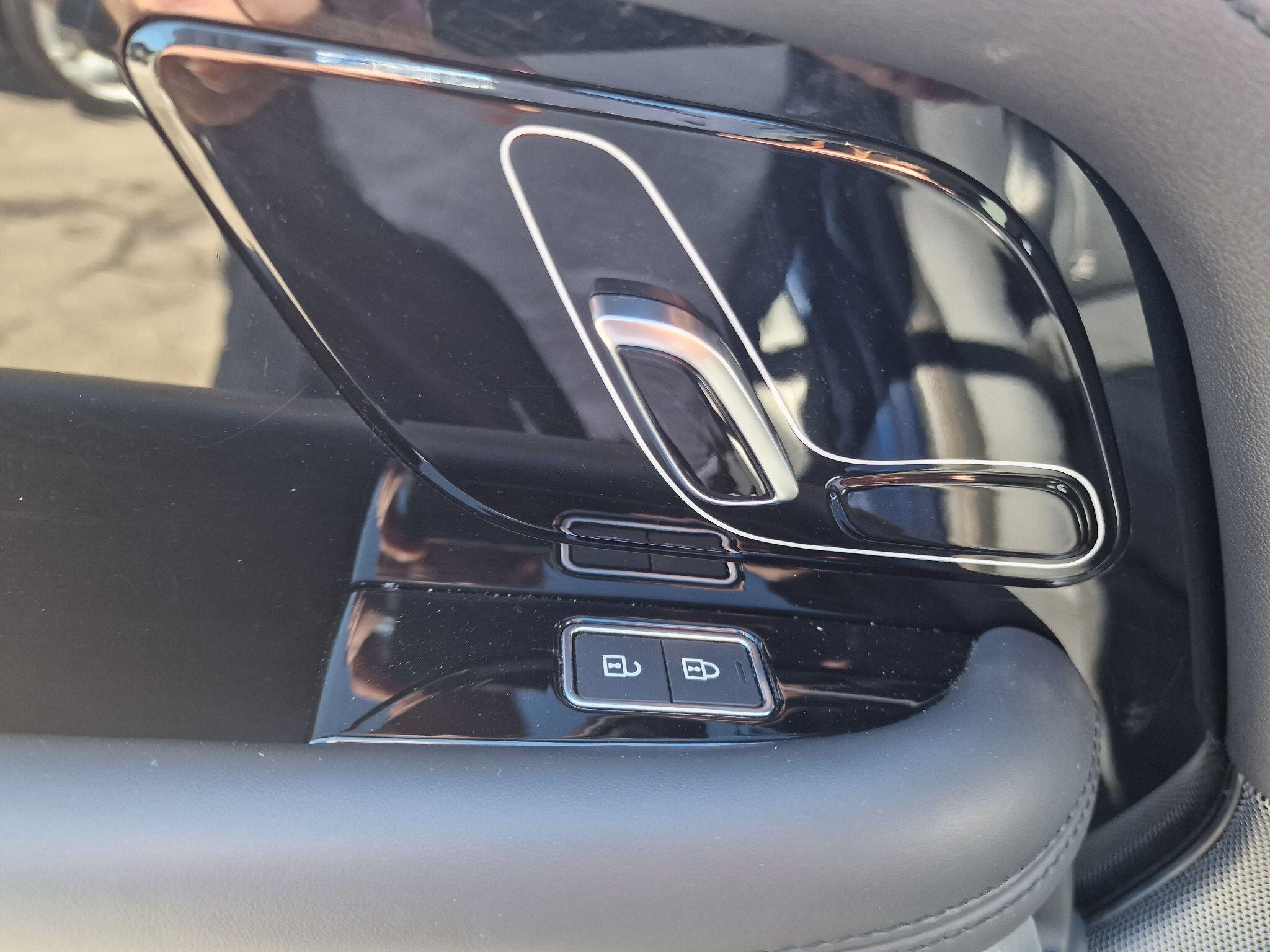 Land Rover Range Rover view 26
