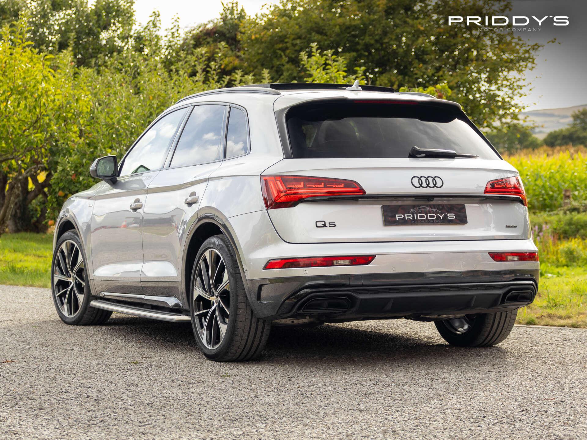 Audi Q5 view 45