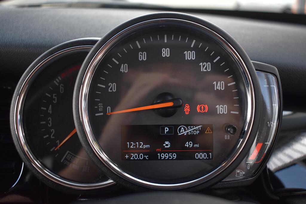 Mini Cooper view 55