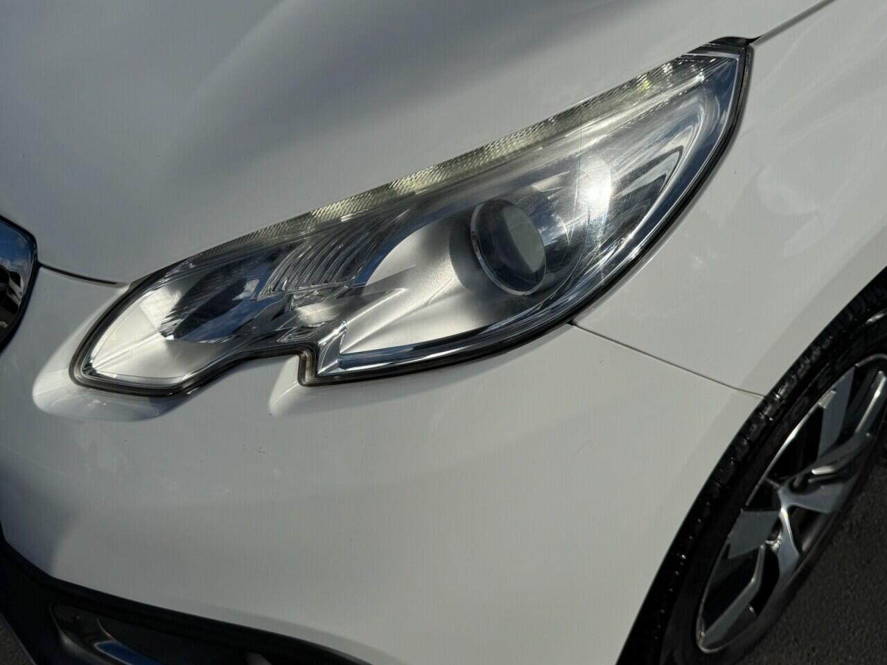 Peugeot 2008 view 34