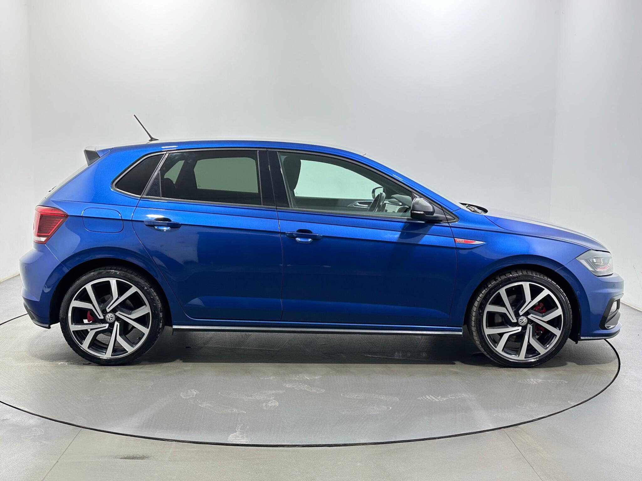 Volkswagen Polo view 9