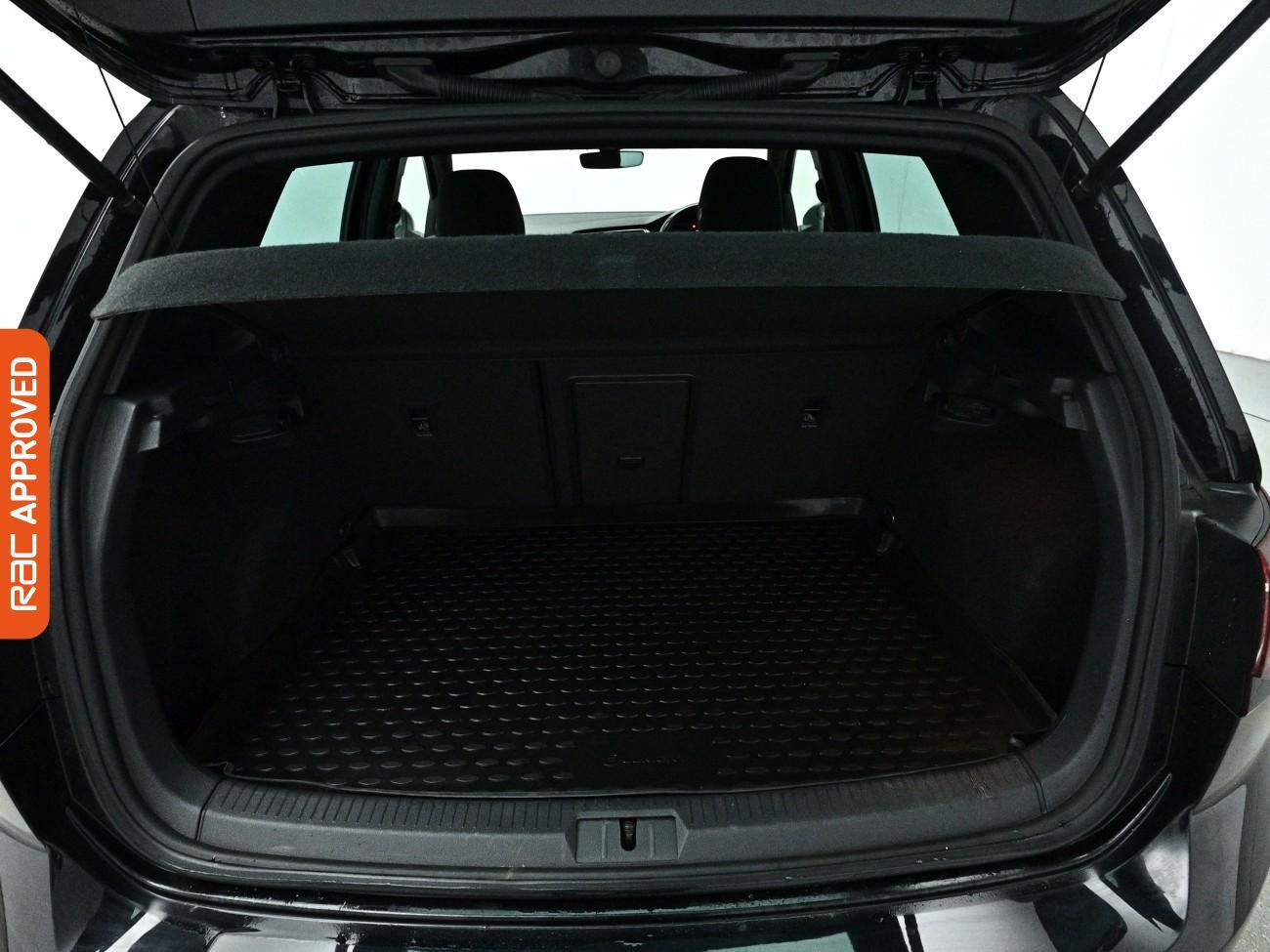 Volkswagen Golf view 26