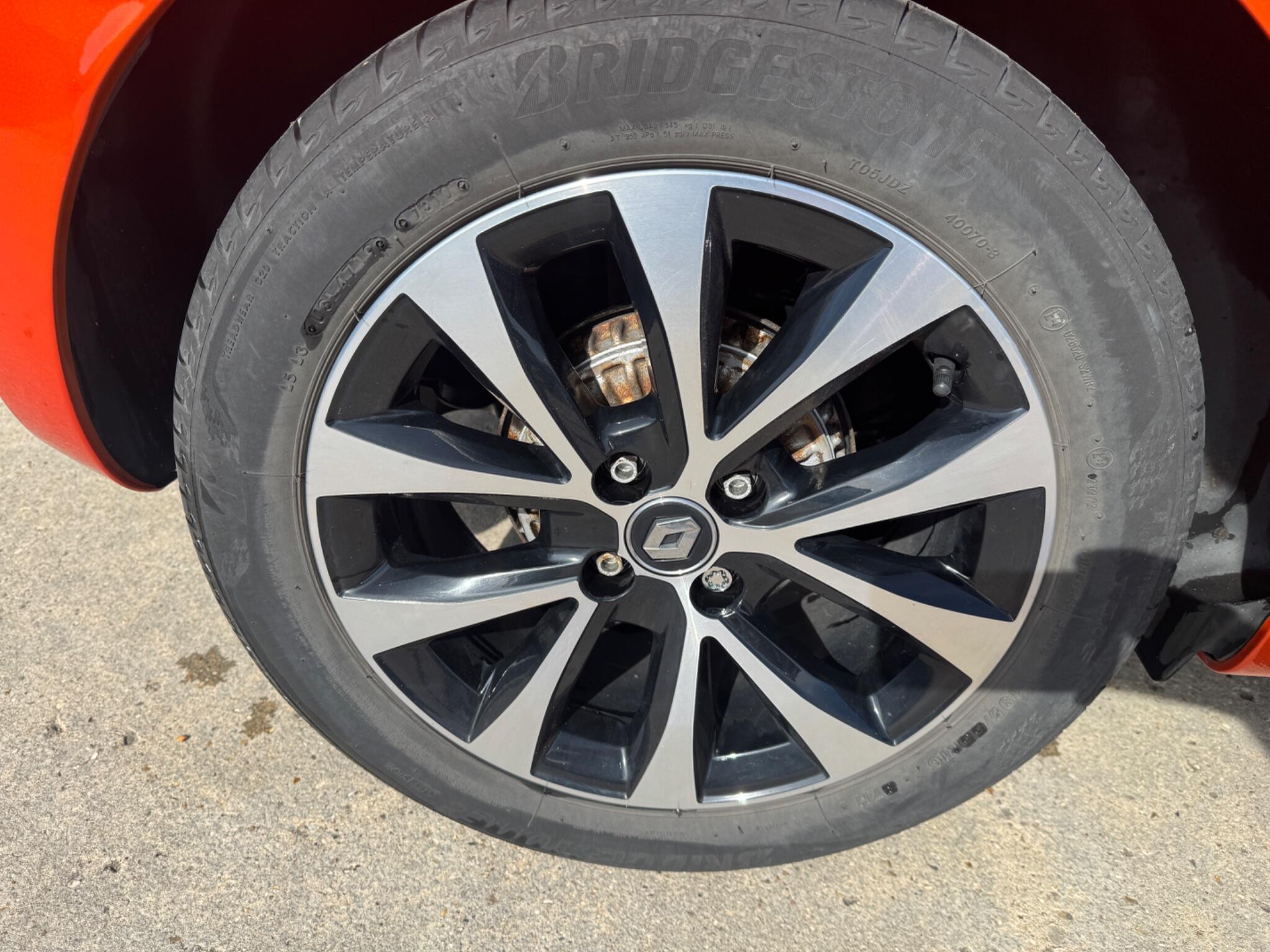 Renault Clio view 16