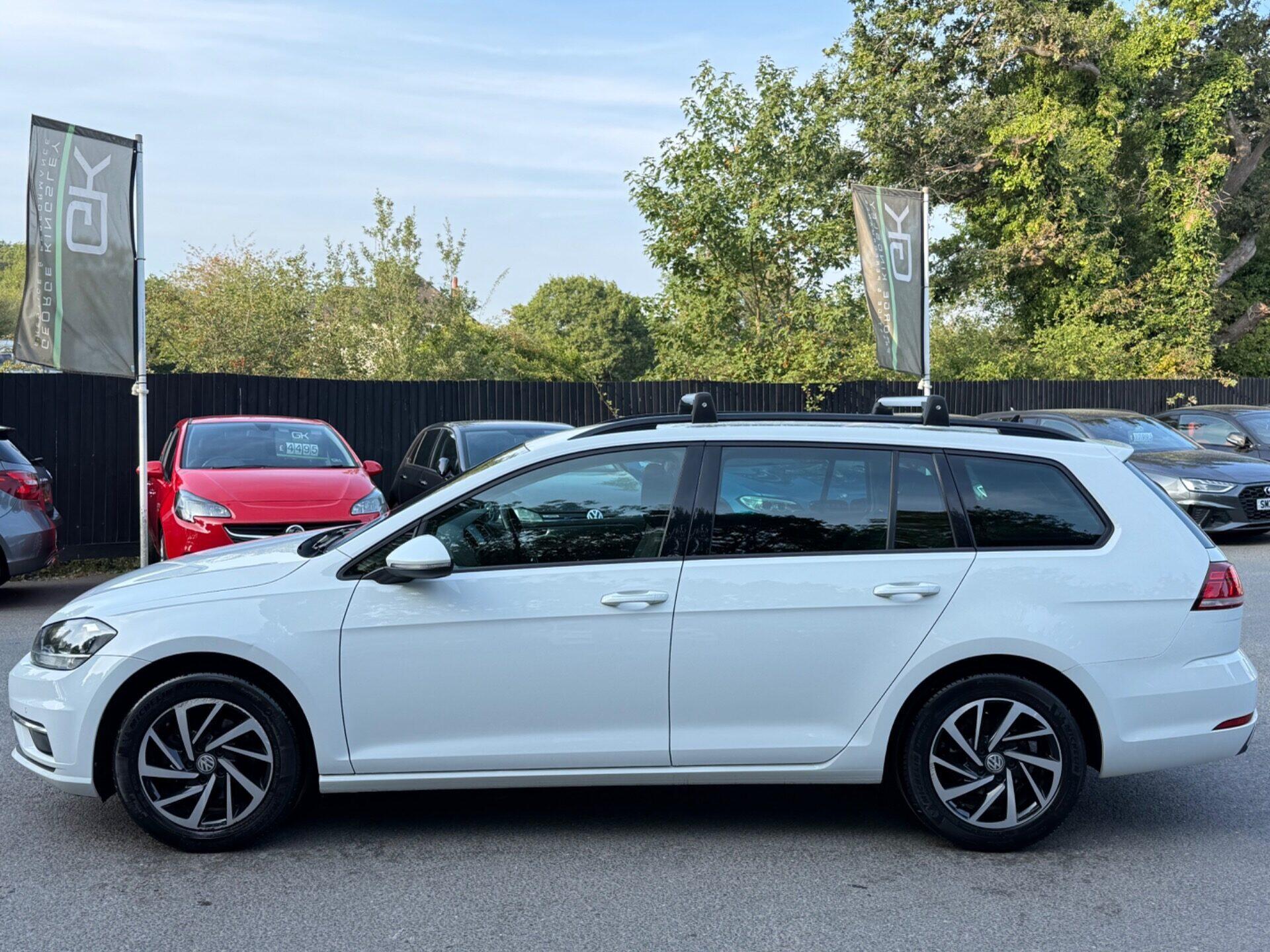 Volkswagen Golf view 9