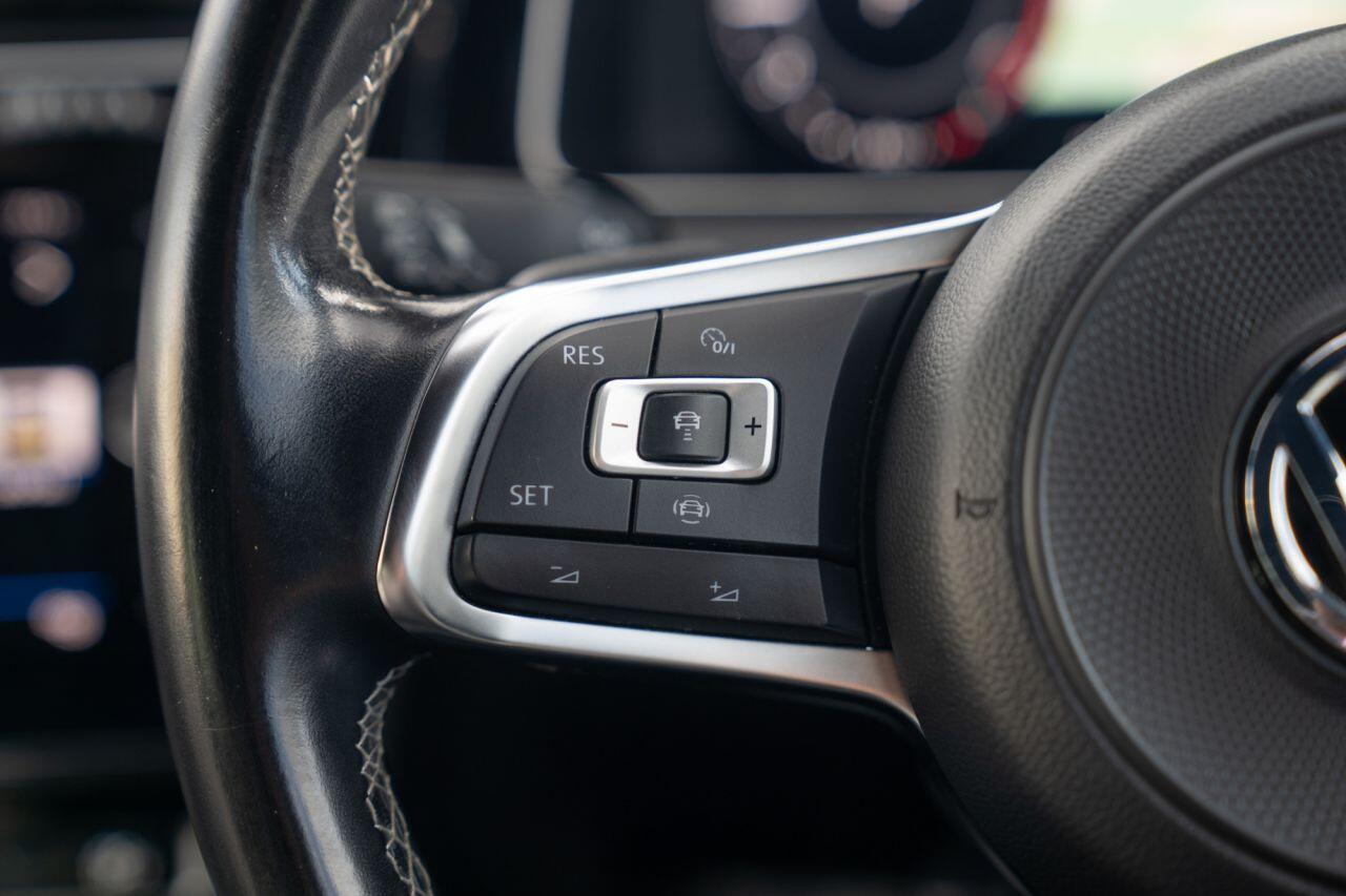 Volkswagen Golf view 58