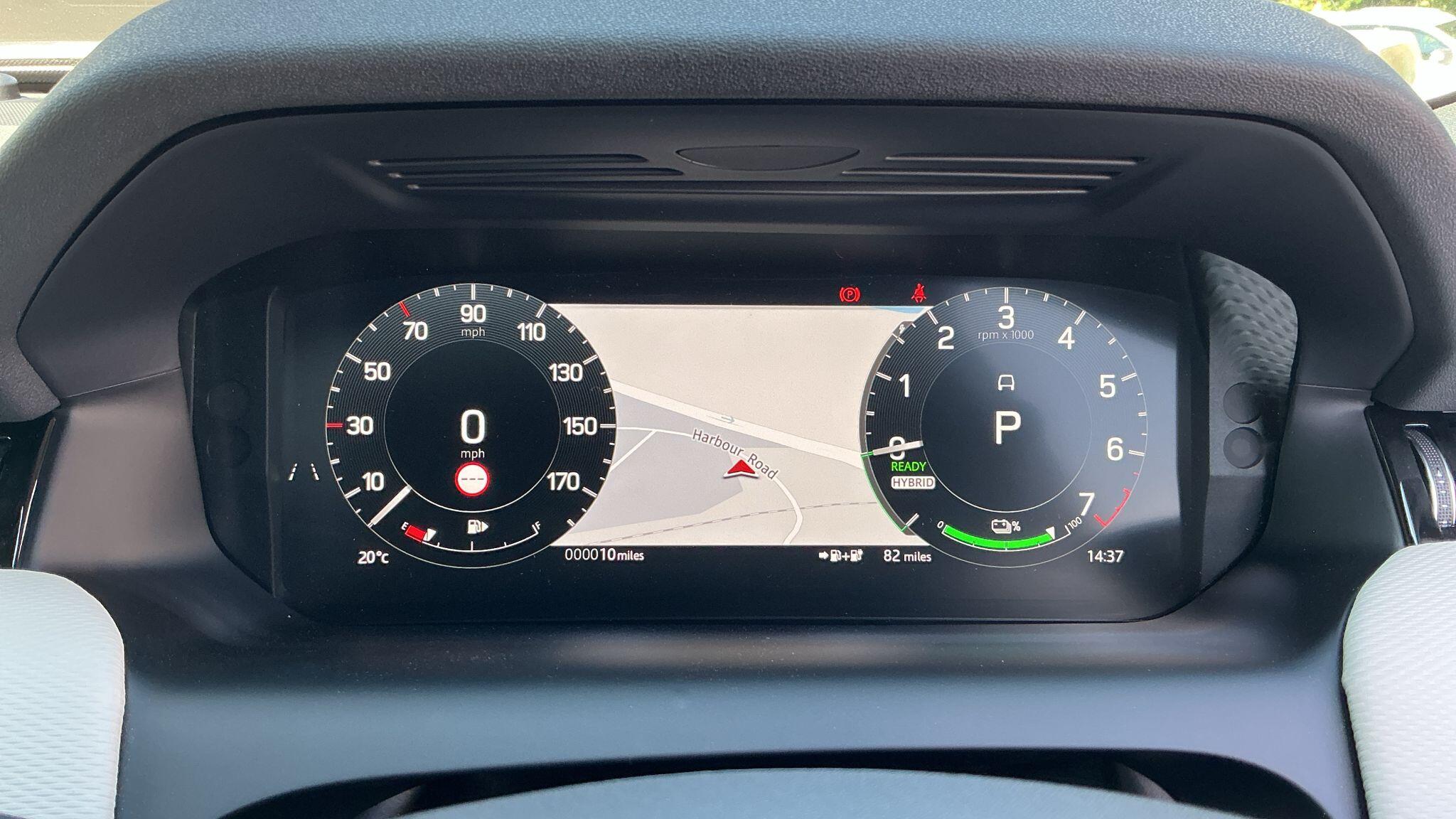 Land Rover Discovery Sport view 20