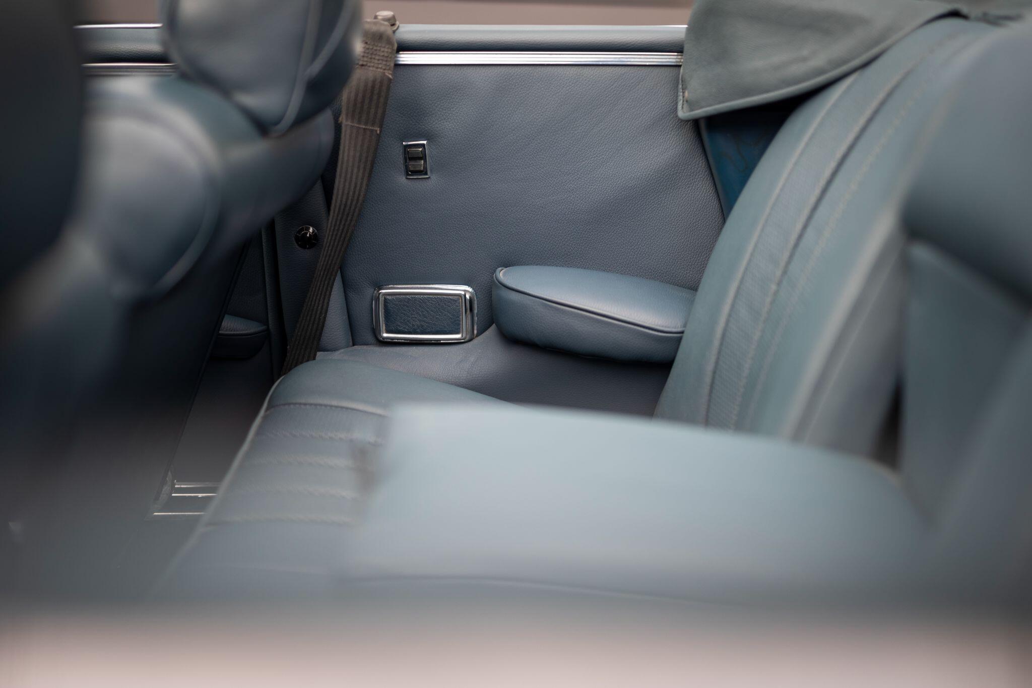 Mercedes-Benz 280 view 19