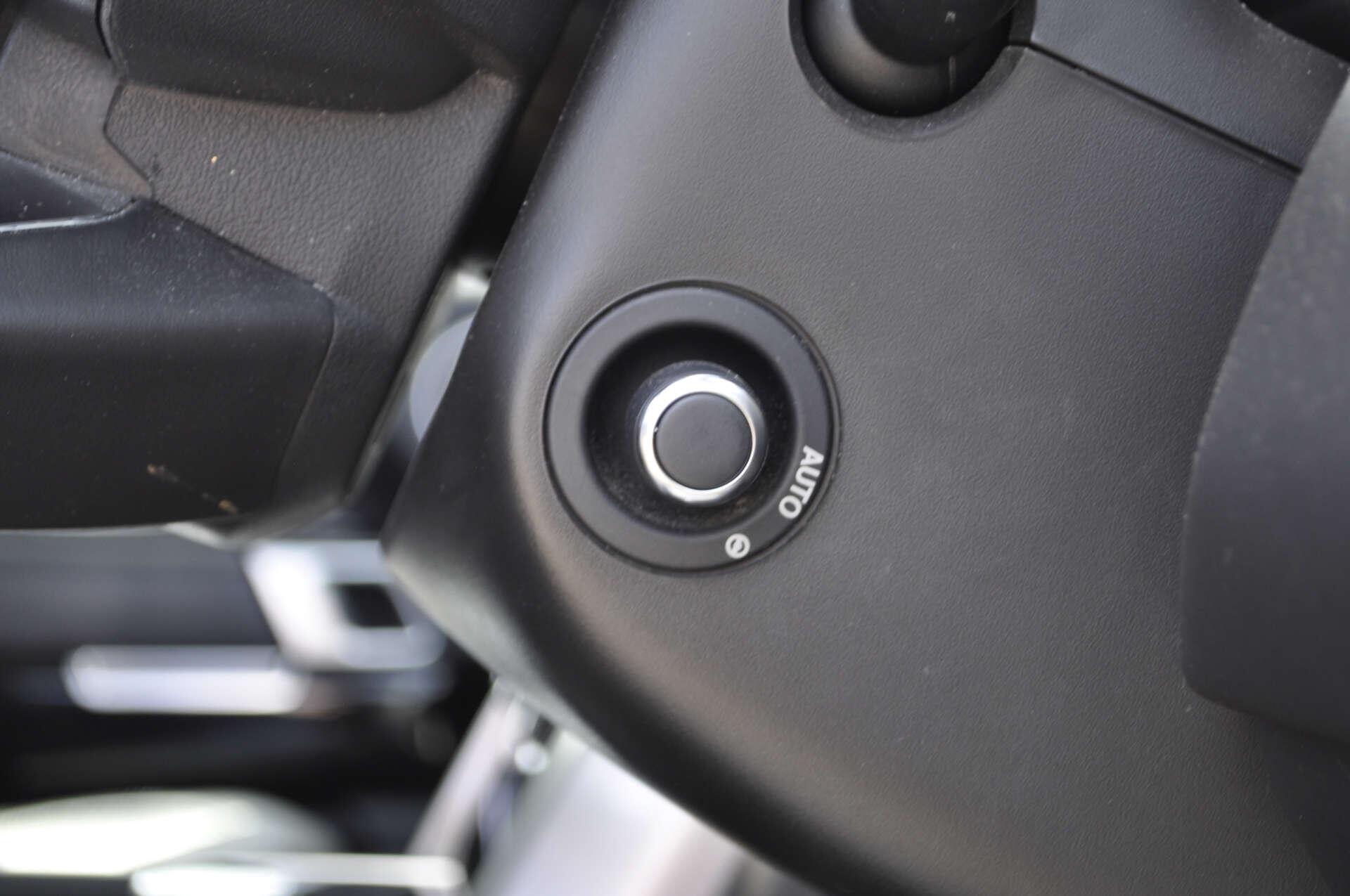 Land Rover Range Rover view 29