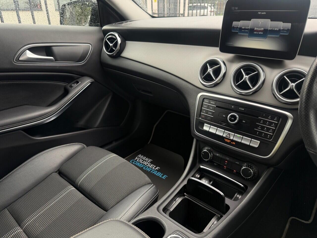 Mercedes-Benz Gla view 15