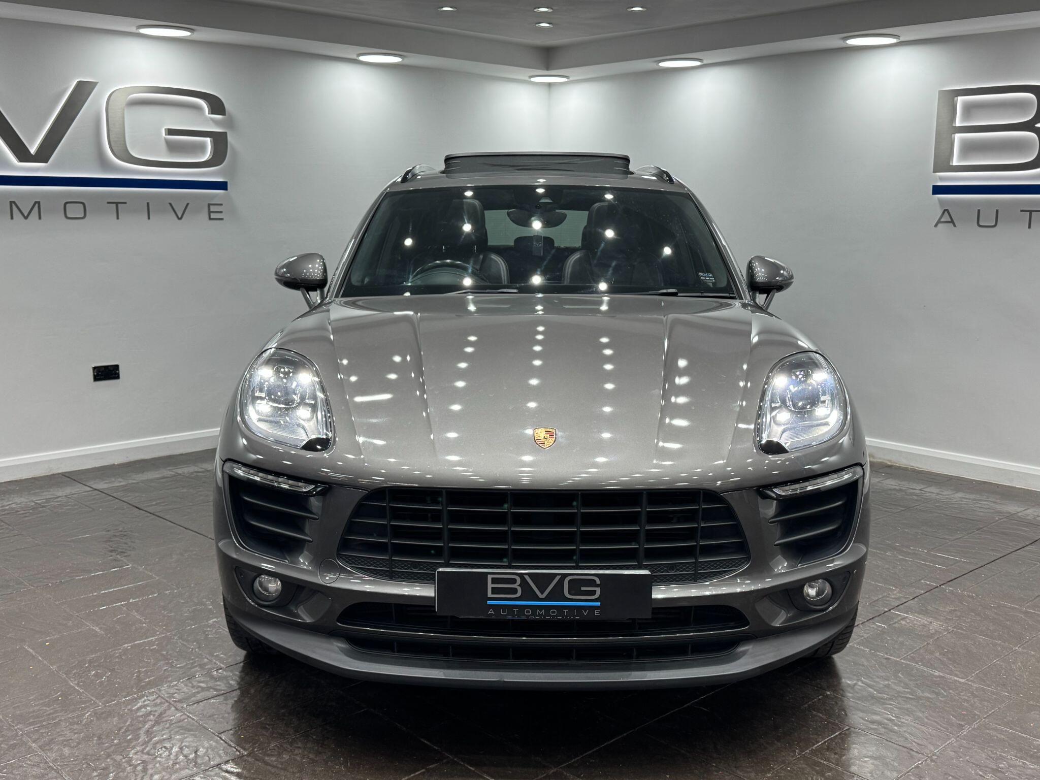 Porsche Macan view 4