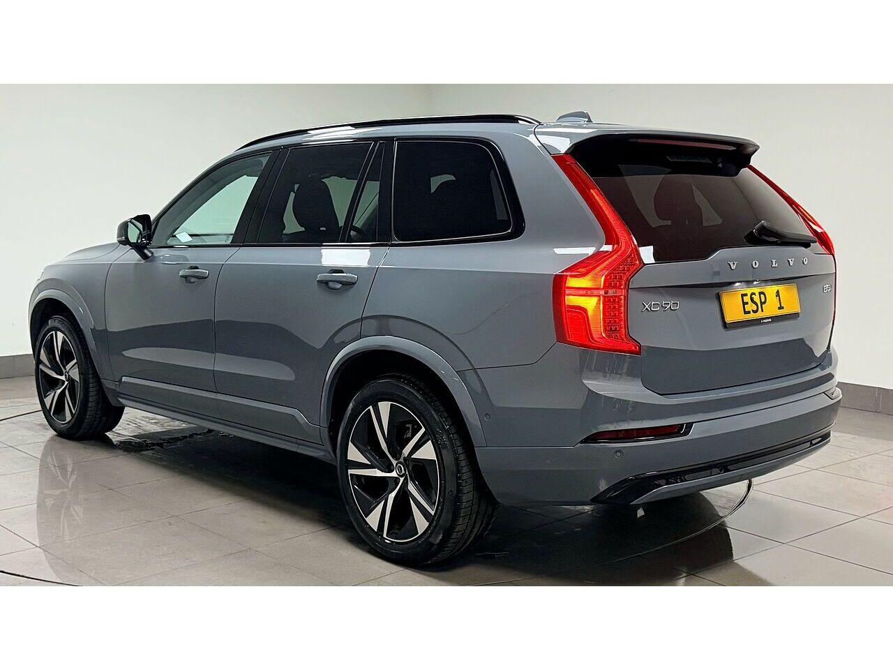 Volvo XC90 view 6
