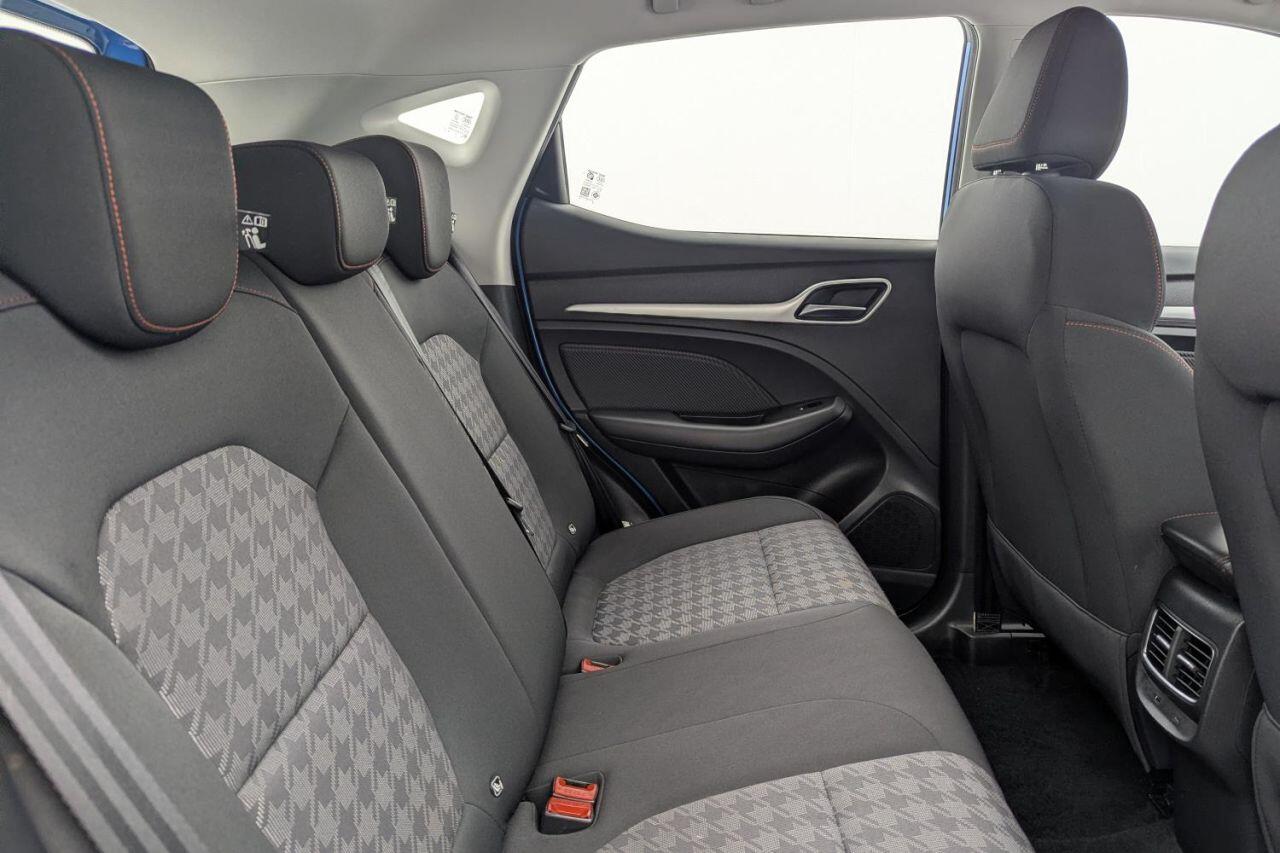 MG ZS view 15