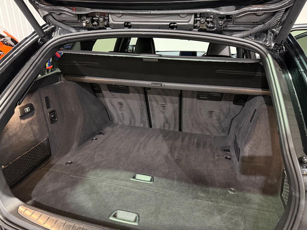 BMW 3 Series view 28