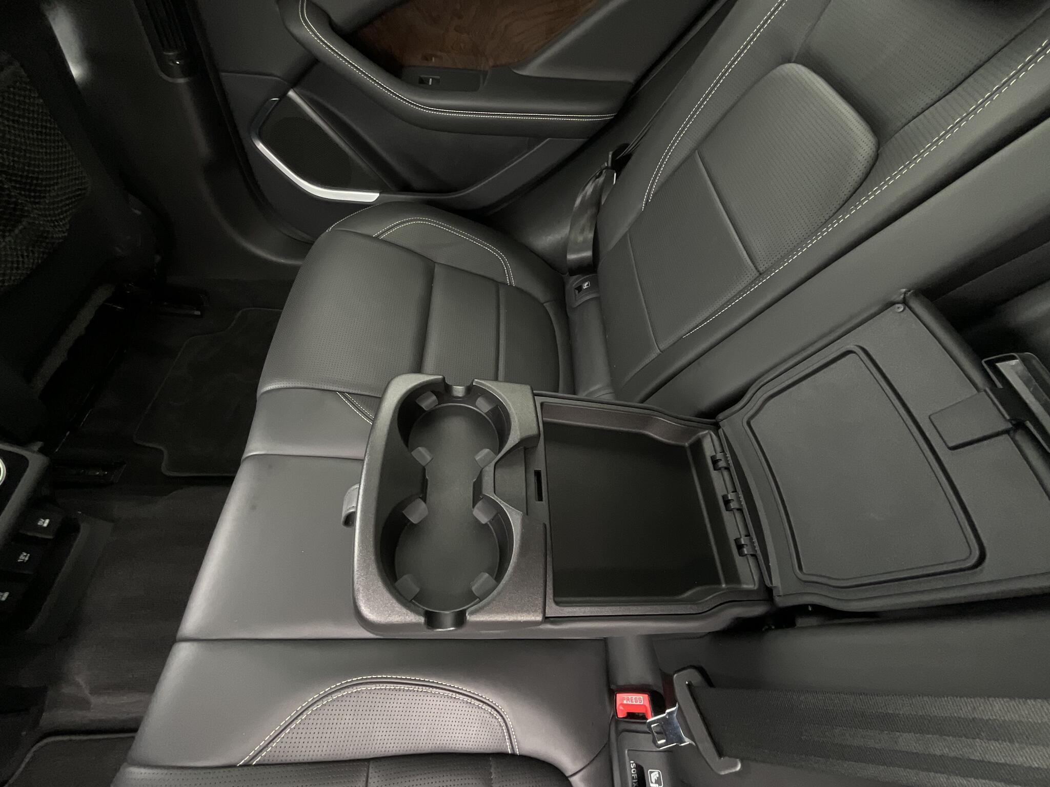 Jaguar I-Pace view 16