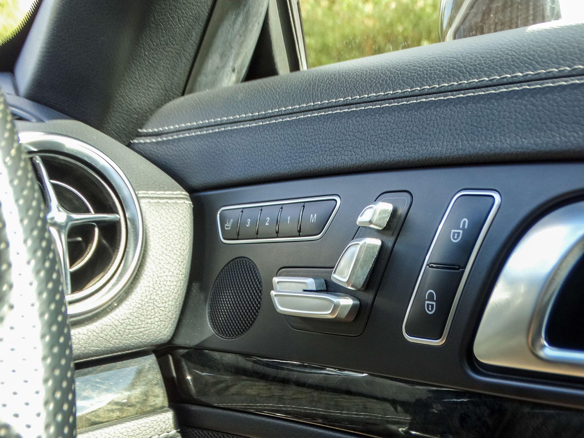 Mercedes-Benz SL view 32