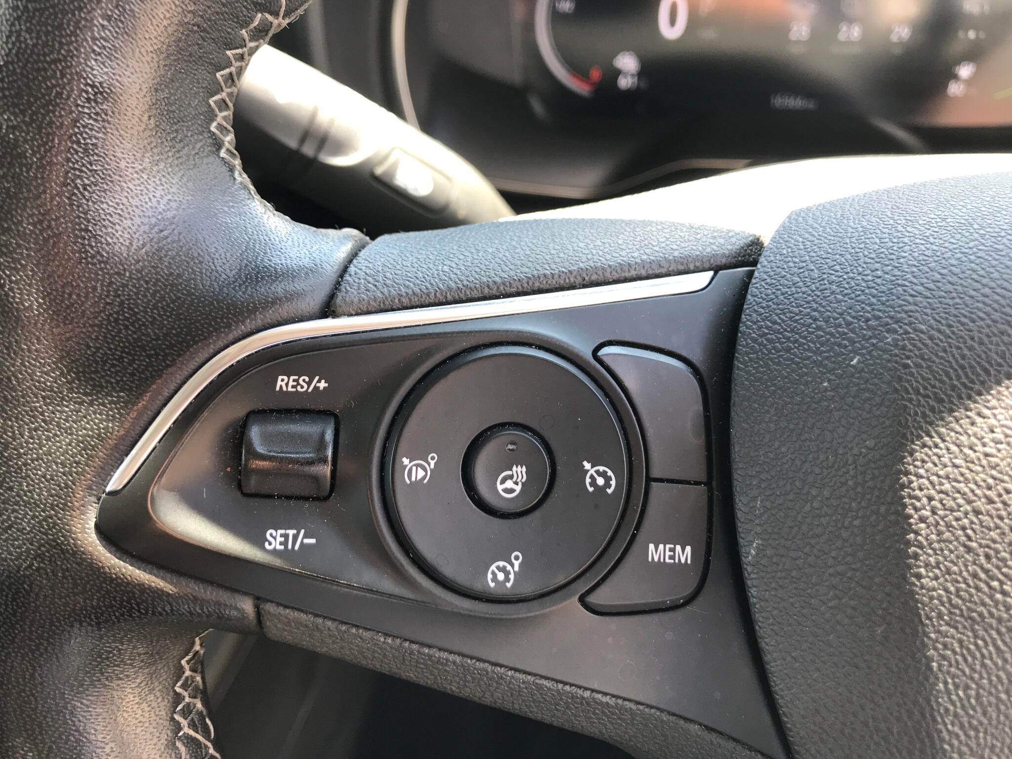 Vauxhall Combo Life Electric view 24