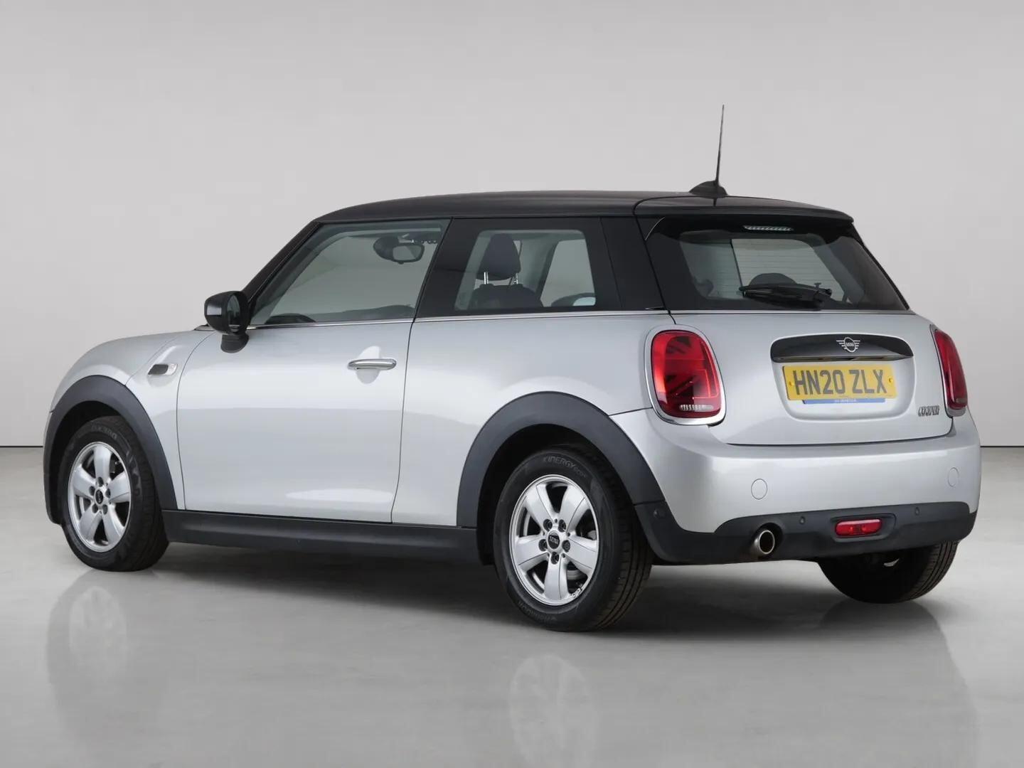 Mini Hatch view 8