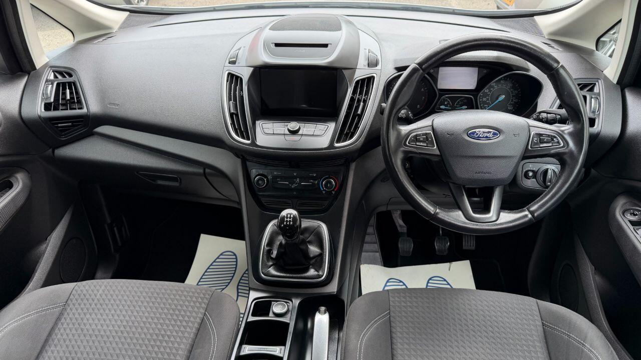 Ford C-Max view 15