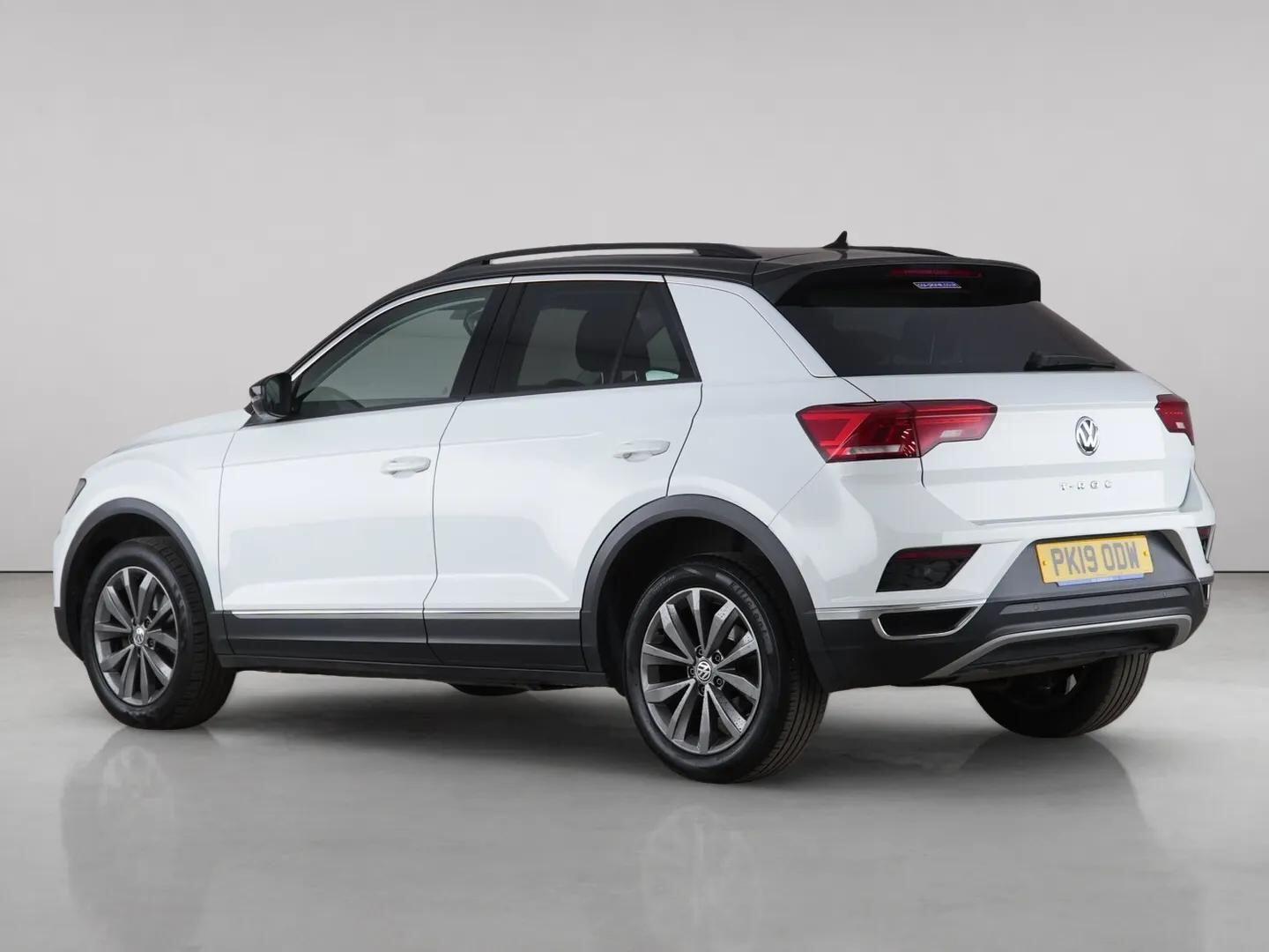 Volkswagen T-Roc view 6