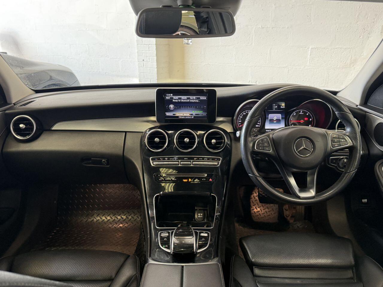 Mercedes-Benz C-Class view 34