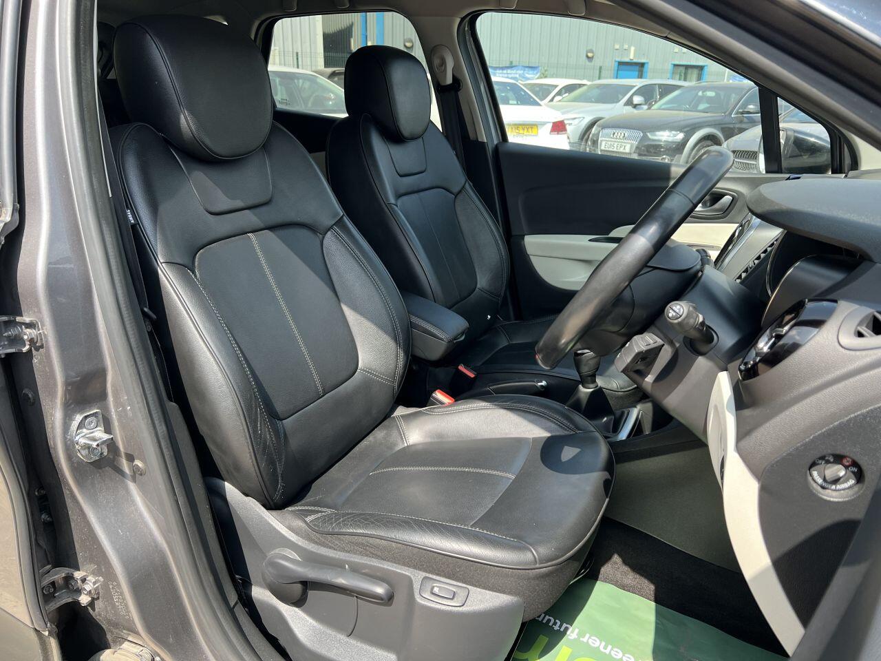 Renault Captur view 16