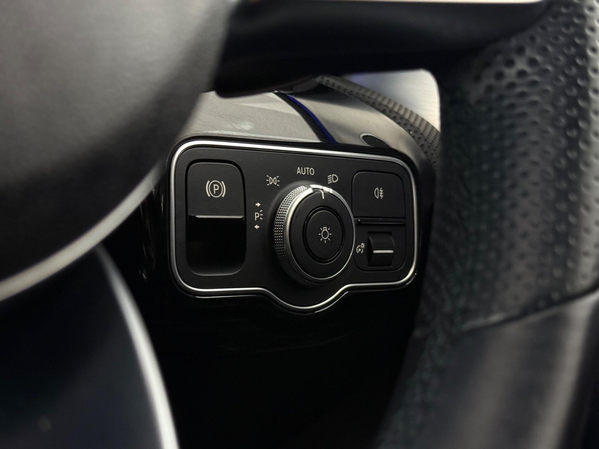 Mercedes-Benz CLA view 21