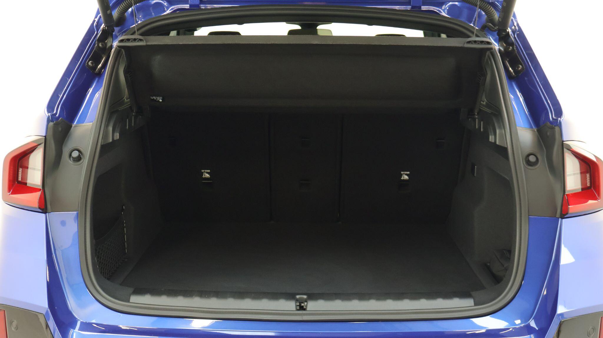 BMW iX1 view 13