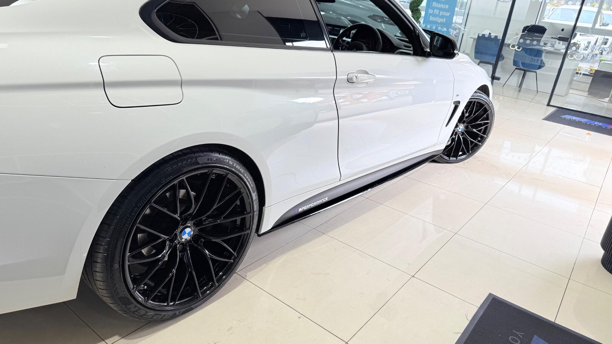 BMW 4 Series view 14