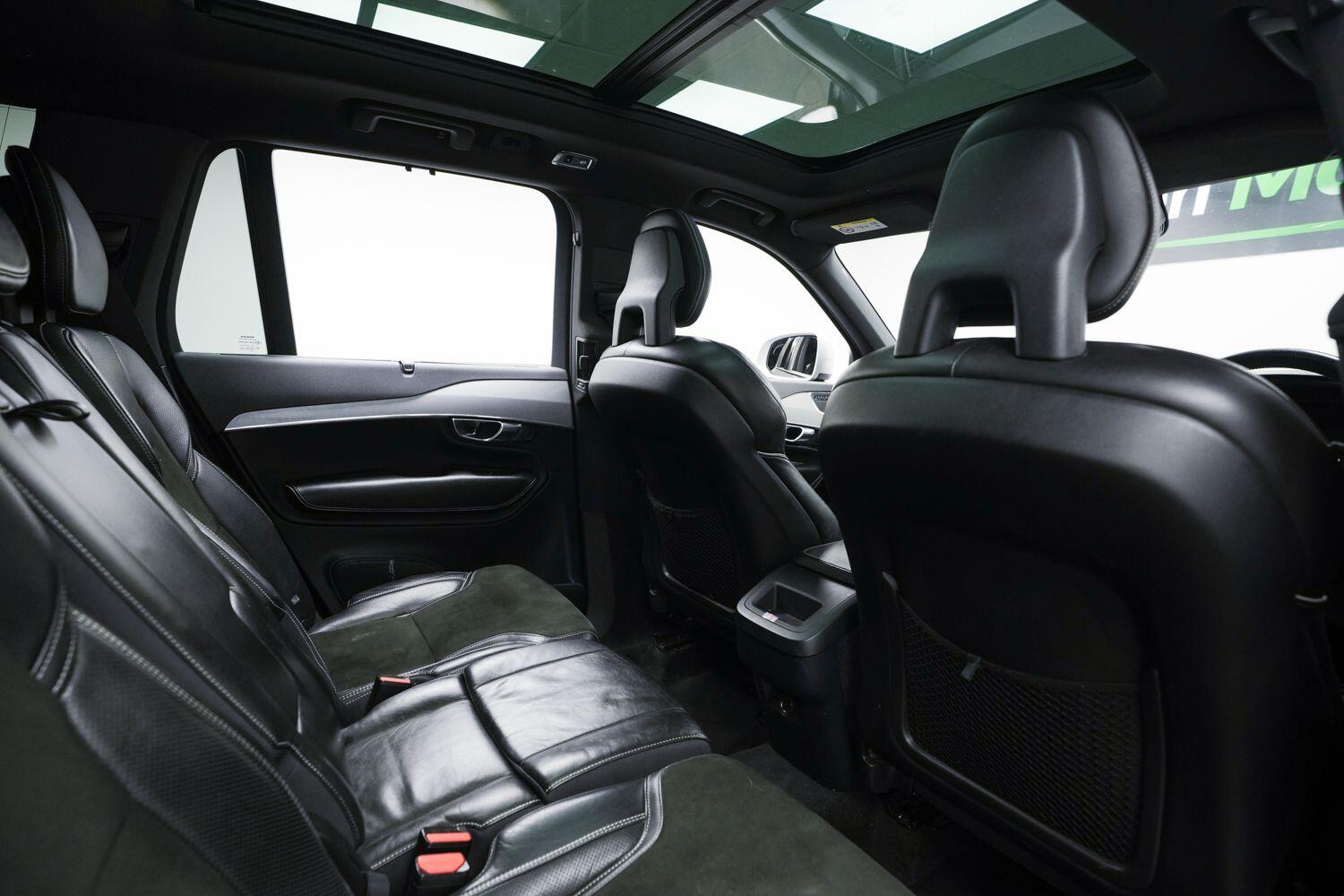 Volvo XC90 view 13