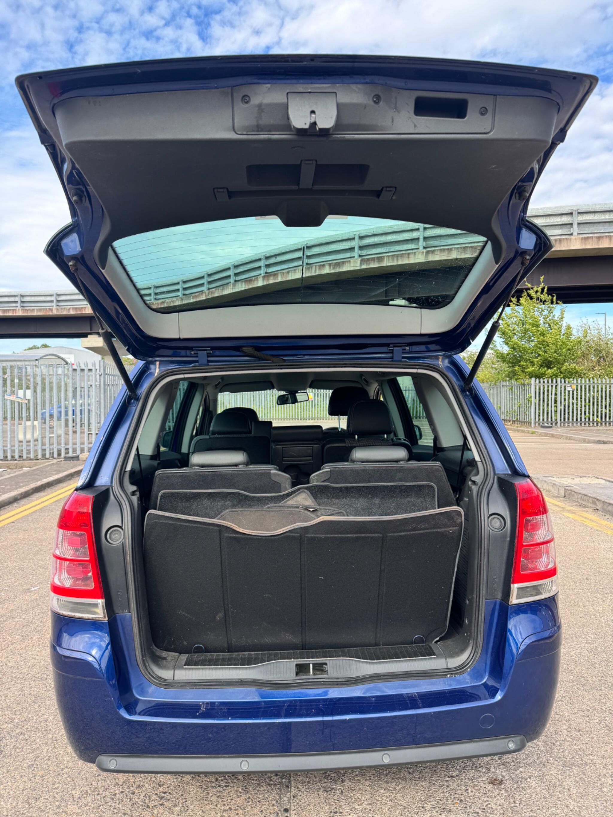 Vauxhall Zafira view 47
